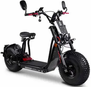 Stilvoller E-Cruiser im Chopper-Look mit breiten Reifen und starkem Elektromotor.