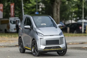 SWAPA CityCar 45 km/h als kompaktes Microcar Kabinenroller Mopedauto für die Stadt